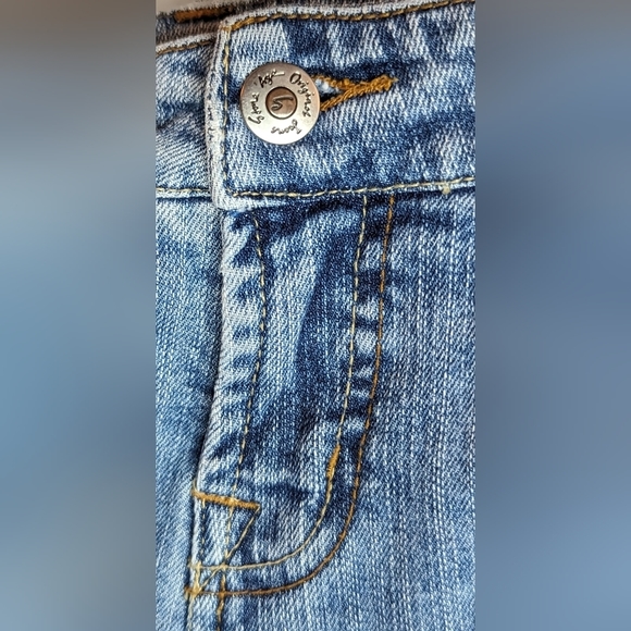 NWOT Stone Age medium wash distressed 5 pocket style flared leg denim jeans - Picture 4 of 11